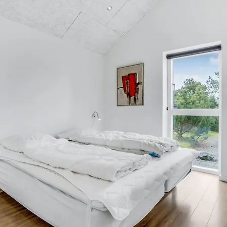 Stunning Home In Blavand With Sauna *