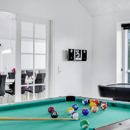 Stunning Home In Blavand With Sauna *
