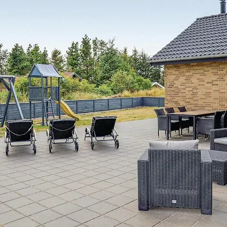 Holiday home Stunning Home In Blavand With Sauna