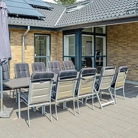 Stunning Home In Blavand With Sauna *