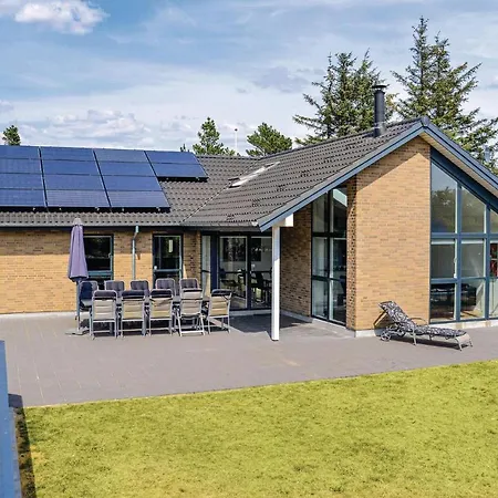 Holiday home Stunning Home In Blavand With Sauna